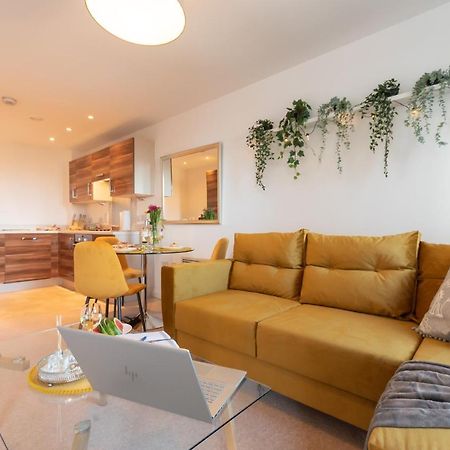 Amber Apartment Oasis - Your Gateway To Southampton'S Vibrant Heart, Port, Shopping Екстер'єр фото