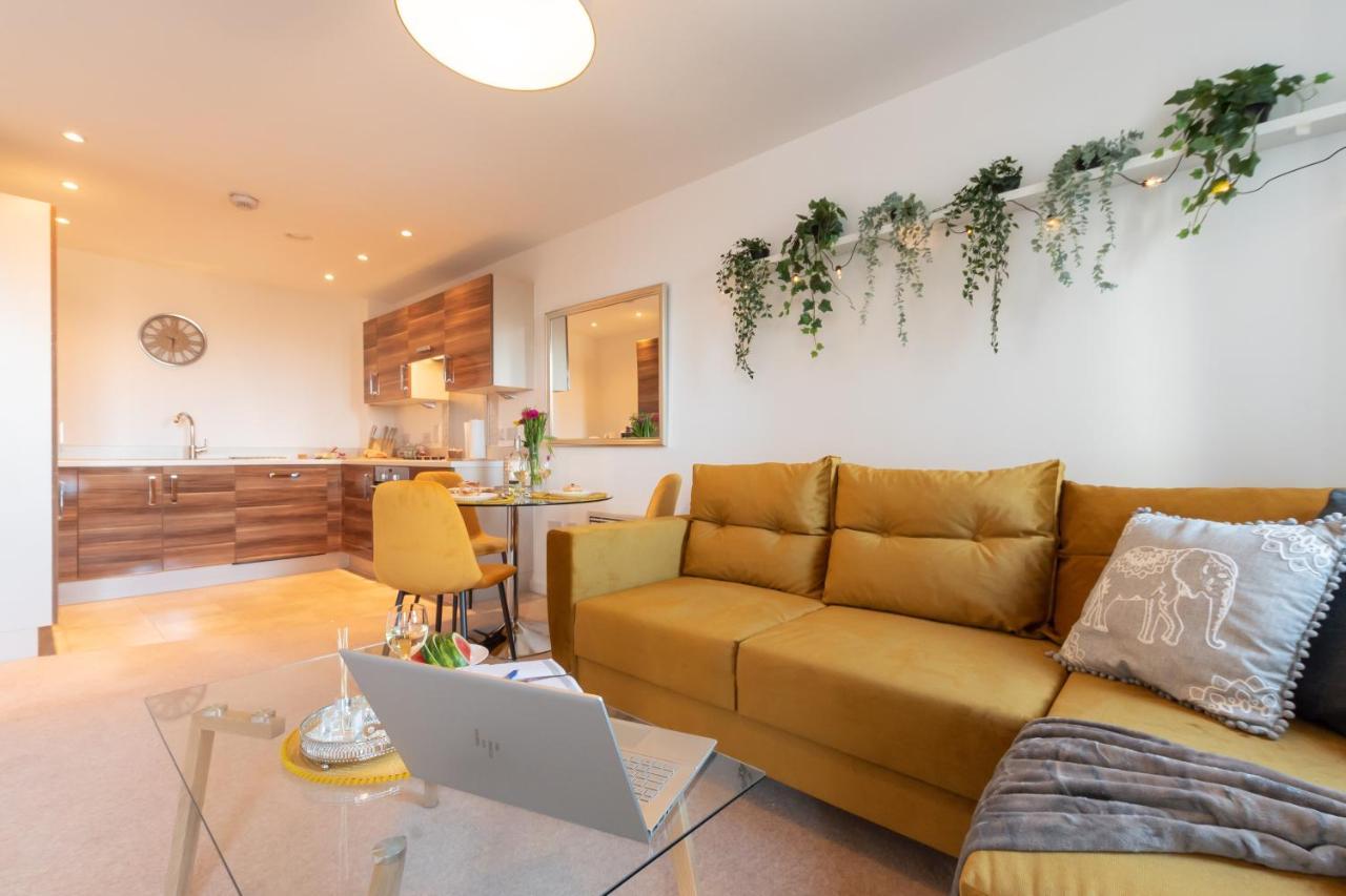 Amber Apartment Oasis - Your Gateway To Southampton'S Vibrant Heart, Port, Shopping Екстер'єр фото
